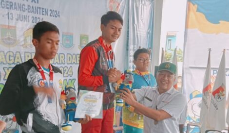 Fazrin Siswa SMAN 1 Malingping Juara Cabang Lomba Menembang di POPDA XI